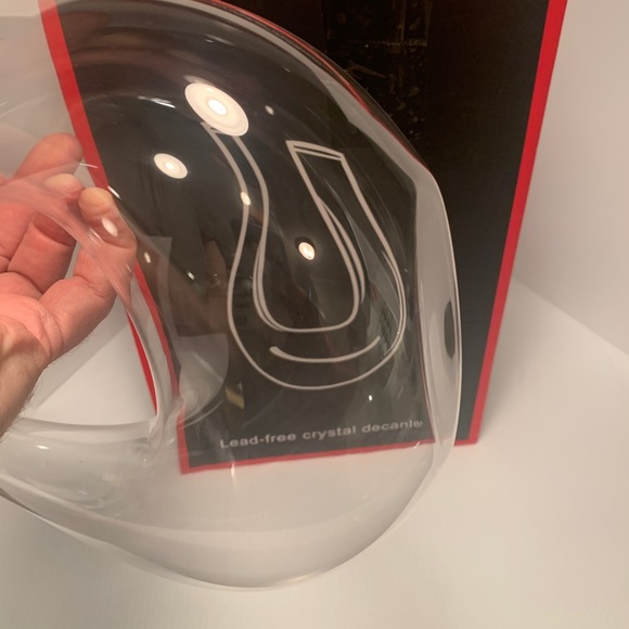 Hand Blown Artisan: Unique Shaped Lead Free Crystal Wine Decanter - Picture 8 of 8